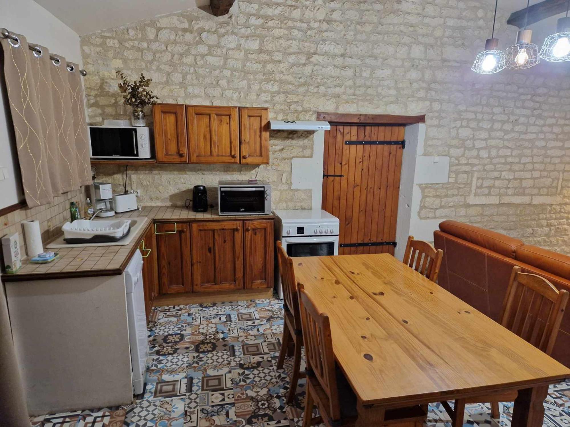 Escale Au Clos Saint Martin De Juillers Gites Et Chambres D'Hotes Luaran gambar